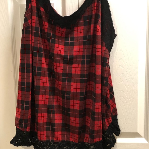 Read tartan plaid tank and white bolero - Picture 4 of 5